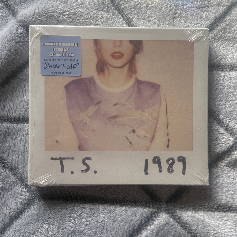Taylor Swift 1989 CD Sealed Polaroids Original Version Hype Sticker